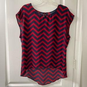 HeartSoul Red & Navy Blue Cheveron Stripe Short Sleeve Blouse - Size Large